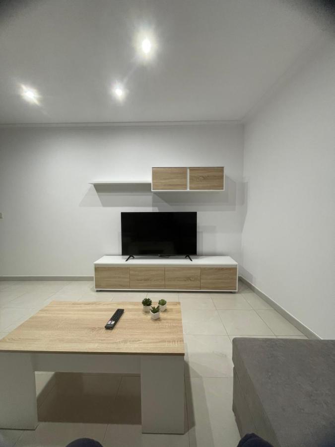 Demar Luis Casais Apartment *